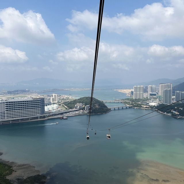 Chill搭360纜車直上昂坪 