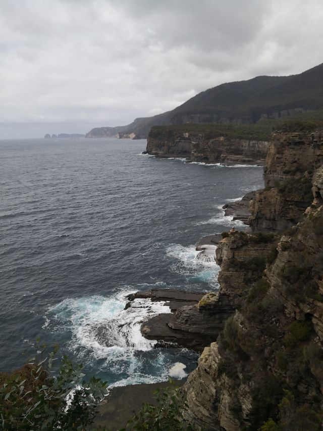 Tasmania's "Devil's Kitchen"