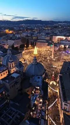 Santa's Roman Holiday: Witness the Enchanting Transformation of Piazza del Popolo into a Festive Wonderland! 🇮🇹