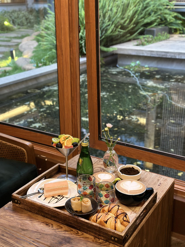 麗江！退房啦！小院真的很好住  超喜歡在麗江住的這家神仙民宿 真的好美！我實在是太喜歡了，住了一