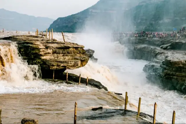 Without seeing the Hukou Waterfall, it's hard to recognize the true face of the Yellow River