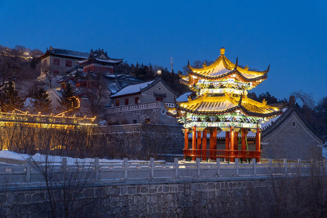 吉林這動漫感的夜景，一秒帶你穿越回古代