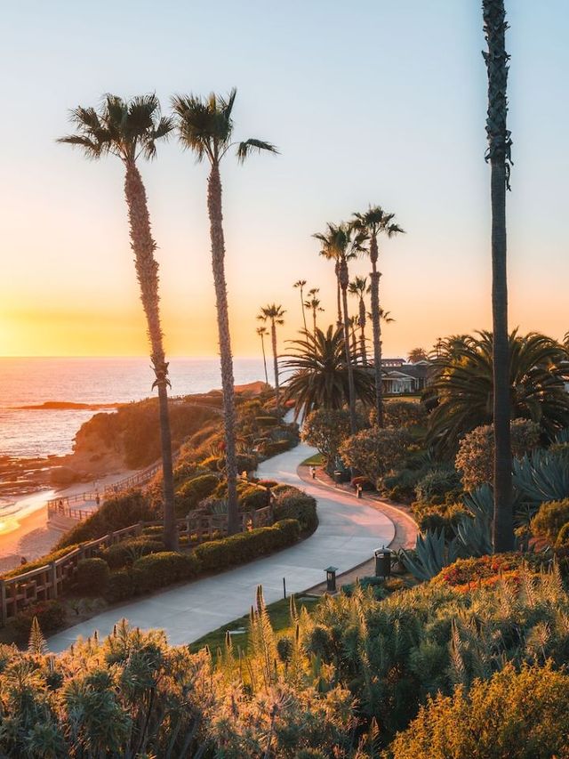 🌊 Laguna Beach Bliss: Oceanfront Luxury Awaits! 🏖️