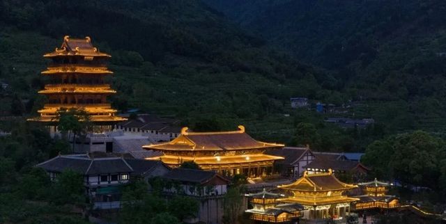 厚重大氣的綿竹吉祥寺。