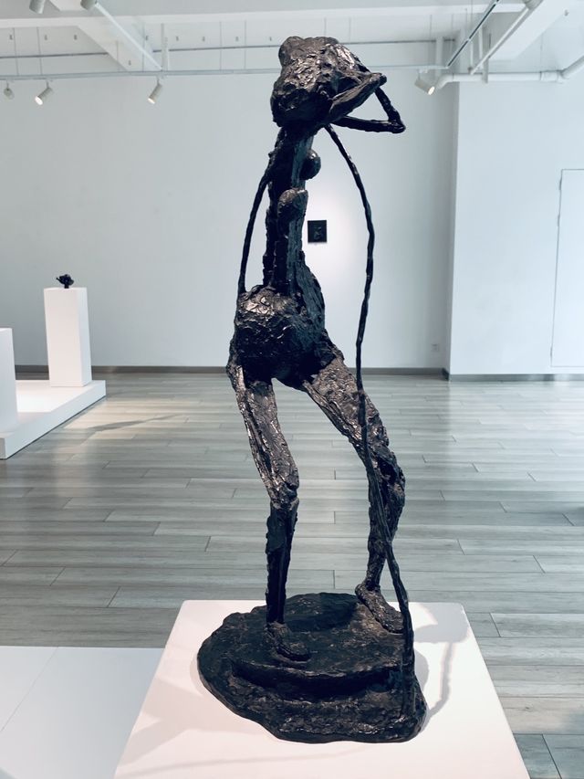 衡山路免費雕塑展，形態的詩與哲。