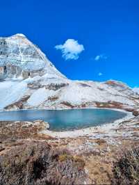去稻城亞丁看山。