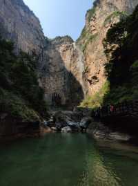 雲台山泉瀑峽。