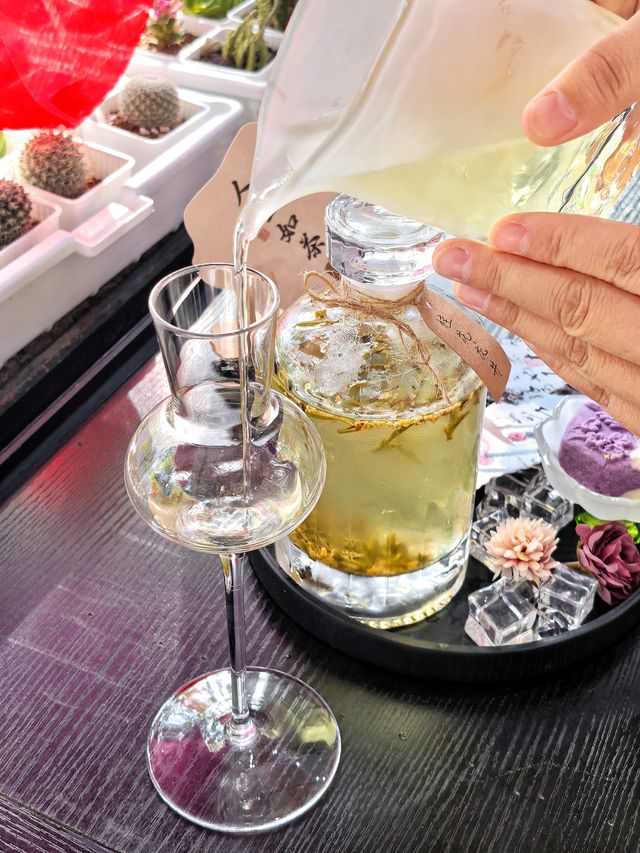 MAGO茶酒咖 城牆下的幸福就是這麼簡單。