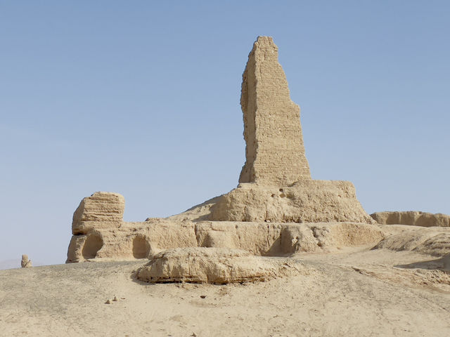 The Biggest Ancient City Ruins in Xinjiang 🇨🇳