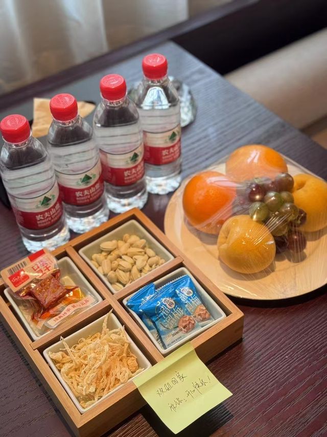 在森林中央靜享時光。
通城錫山華美達酒店邂逅世外桃源般的度假勝地。