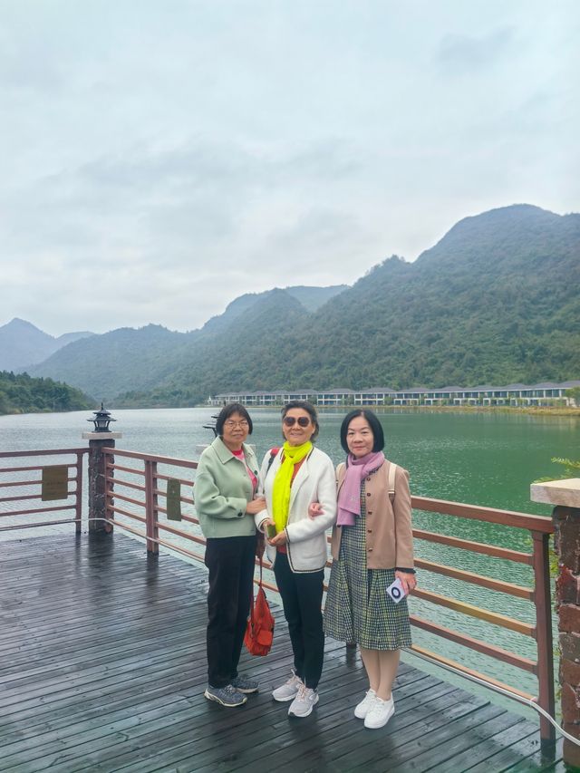 韶關乳源：藍山源溫泉度假區。