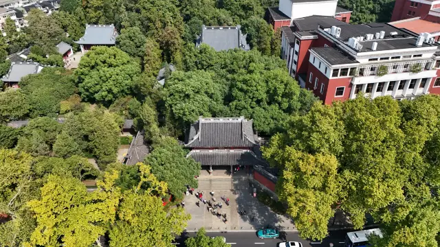 浙江杭州岳王廟。