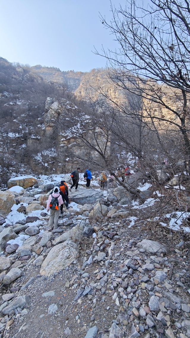 嵩山九龍潭石佛寺鷹嘴岩