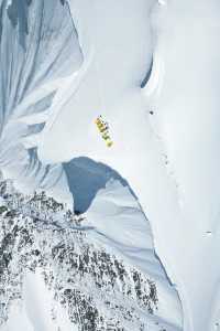 那抹勒多曼因藍！攀登6112米技術雪山！