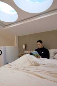 放眼是湖，抬頭是天，即可拋下一切。