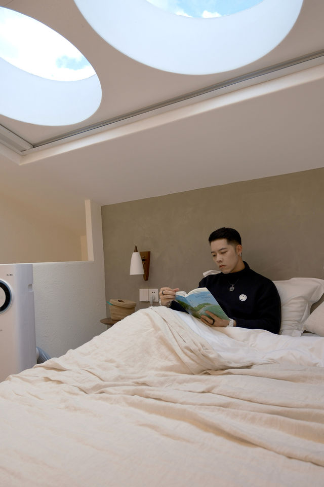 放眼是湖，抬頭是天，即可拋下一切。