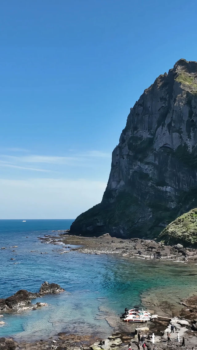 火山與海浪的私語：觸摸濟州島的靈魂肌理
