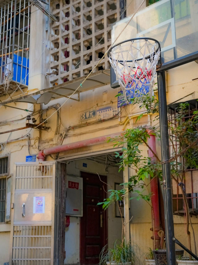 重慶丨春森路city walk||重慶折疊的舊夢切片