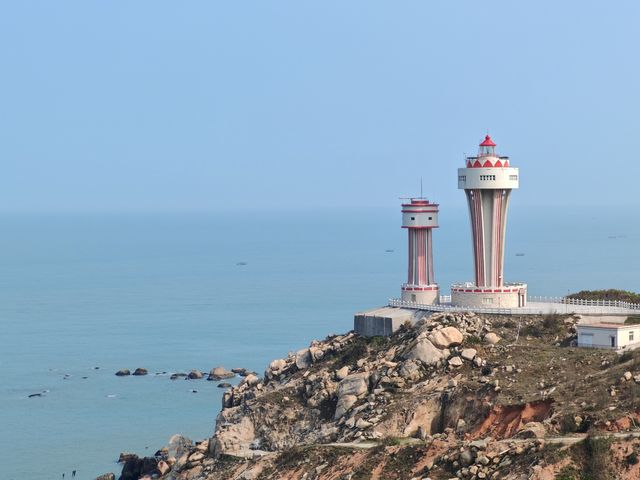 南澳島｜絕美海島治癒系玩法！吹爆這片玻璃海！ 南澳頂流！廣東小墾丁名不虛傳！燈塔風車沙灘全都有