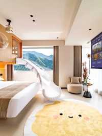 月亮灣畔！滑梯民宿山水間樂享親子時光