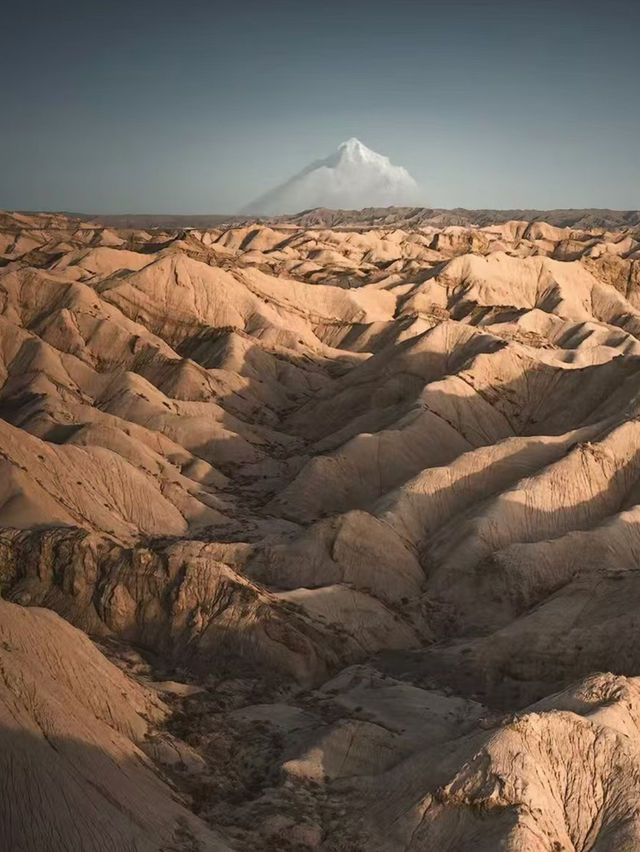壯麗峽谷丹霞地貌震撼美景  