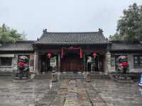 雨訪偶園-青瓦紅綢間的明清餘韻。