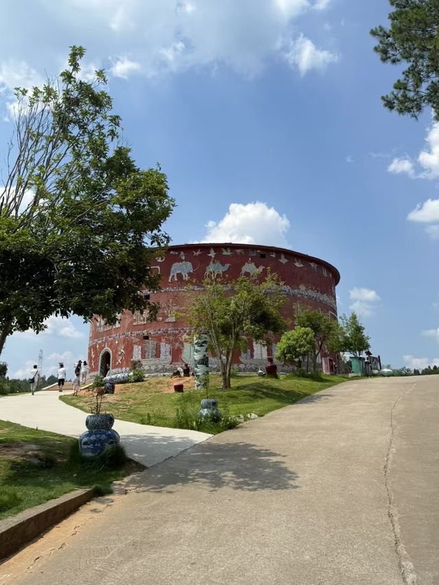 千年窯火淬鍊出的極致東方美學景德鎮瓷都打卡指南