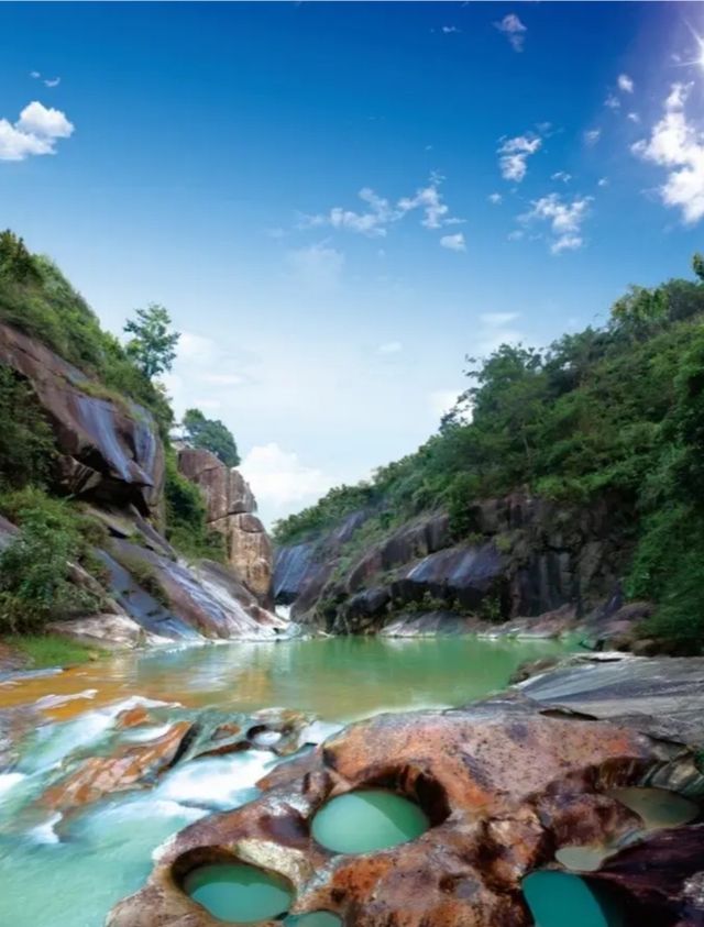 潮汕隱藏的億年地質奇觀!青嵐怪臼谷徒步全攻略 潮汕隱藏的億年地質奇觀!青嵐怪臼谷徒步全攻略