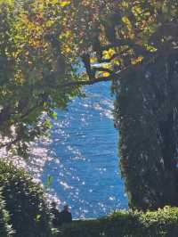 如果浪漫有顏色,一定是科莫湖的克萊因藍