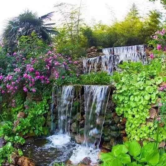 汽車下坡加油,上坡減油門的怪地方。 汽車下坡加油,上坡減油門的怪地方。