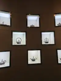 美術館驚現泡泡瑪特