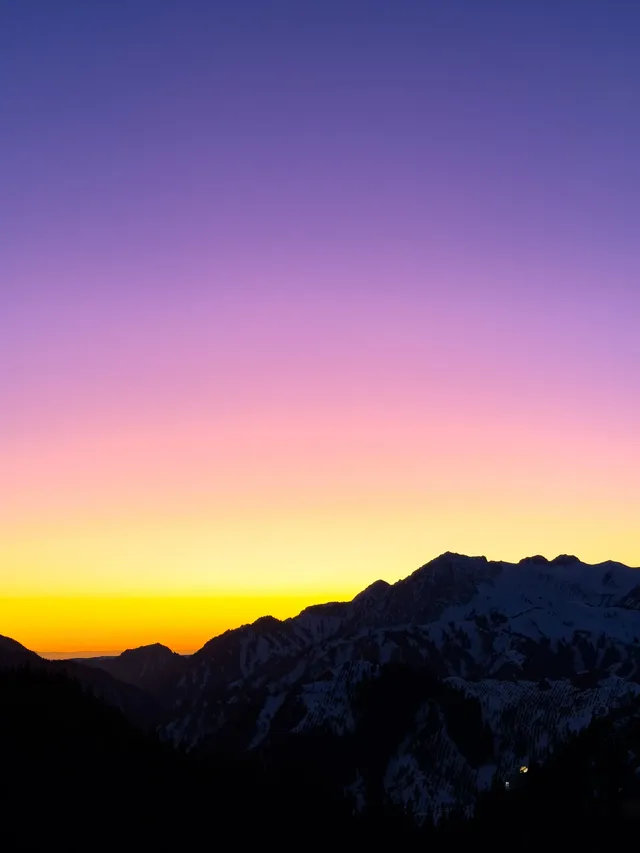 賽里木湖的絕美粉調日出 賽里木湖的絕美粉調日出