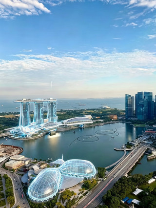 Fairmont Singapore: The Lion City's Elegance and Modern Luxury