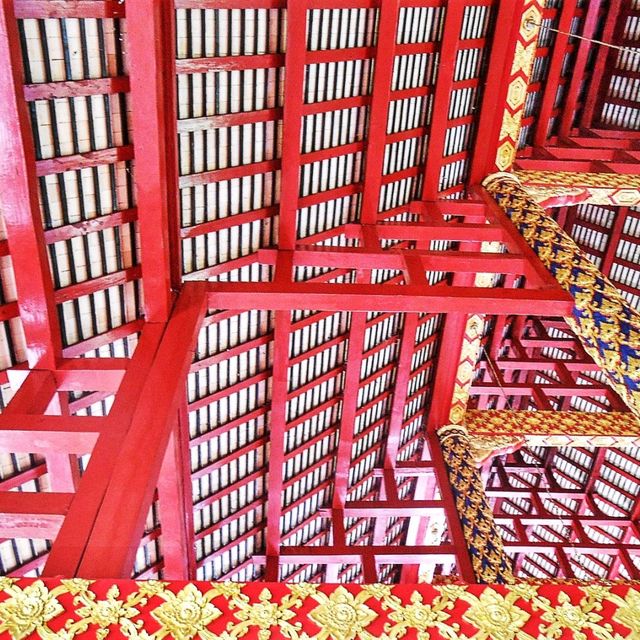 Opulent Wat Suan Dok