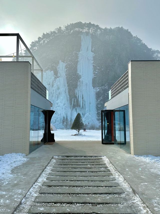 올 겨울이 끝나기 전 가봐야 하는 빙벽 카페, 스톤크릭❄️