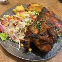 中環｜斜路上鋪頭細細嘅特色少見秘魯菜🇵🇪🍗🐟