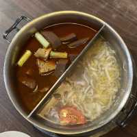 鼎王麻辣x酸菜鍋