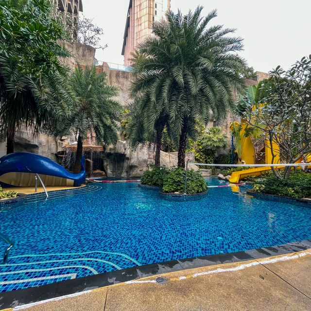 โรงแรมและสวนน้ำ Mercure Pattaya Ocean Resort