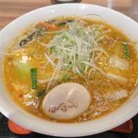 新千歳空港美味しい味噌ラーメン　けやき