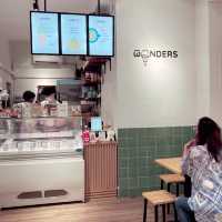 ICE-CREAM and MAHJONG? One WONDERS…
