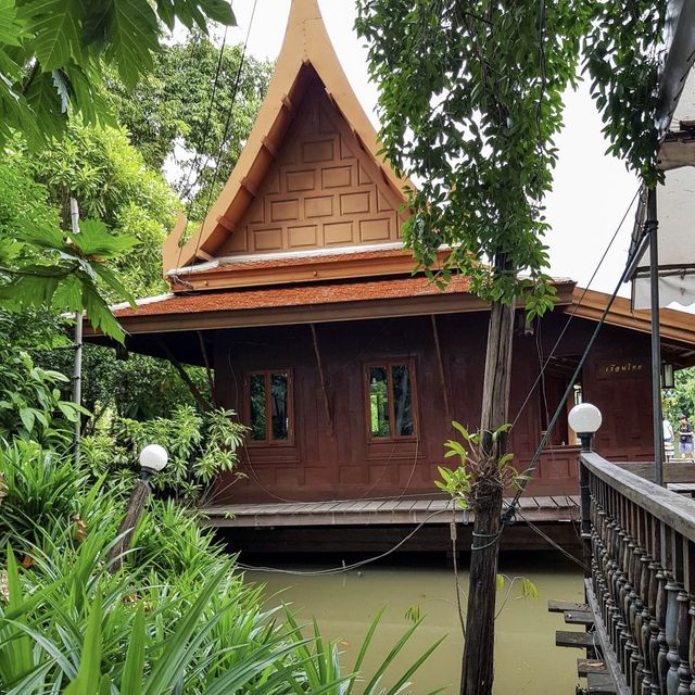 จิบกาแฟ ชมเรือนไทย ” บ้านสวนกาแฟนสด มีนบุรี”