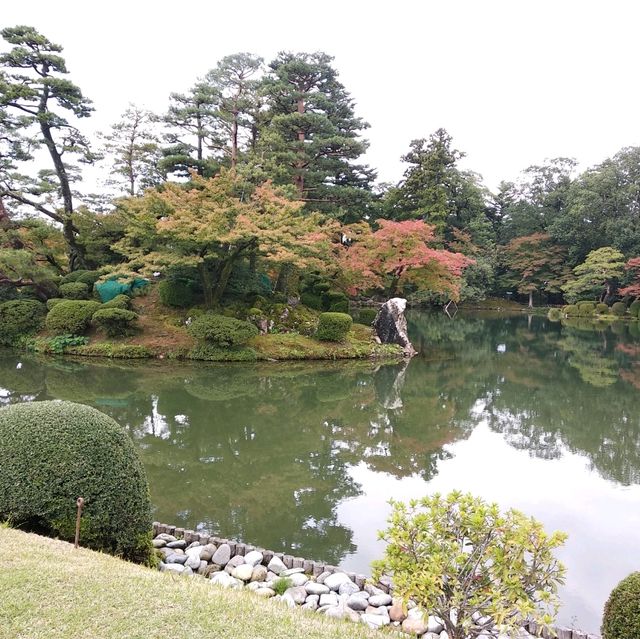 金澤21世紀美術館、兼六園