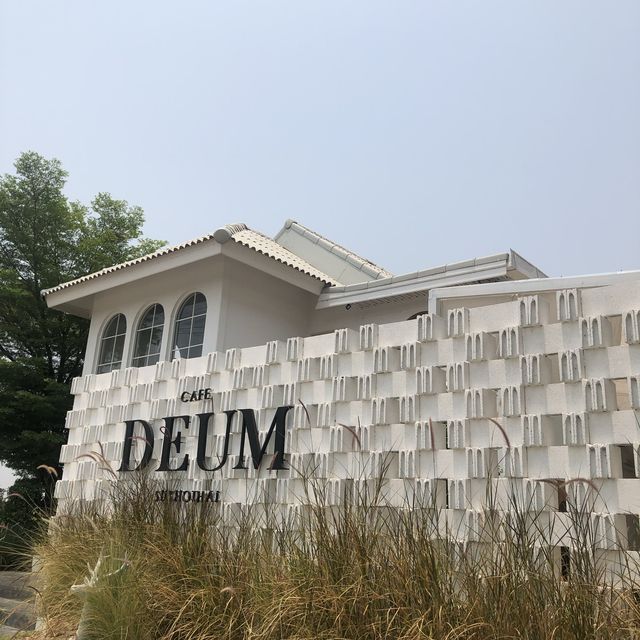 คาเฟ่ริมทาง ร้าน Deum สุโขทัย