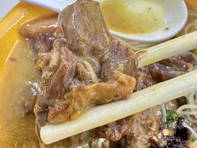 澳門金利麵食～必食秘製辣椒咖喱雞米