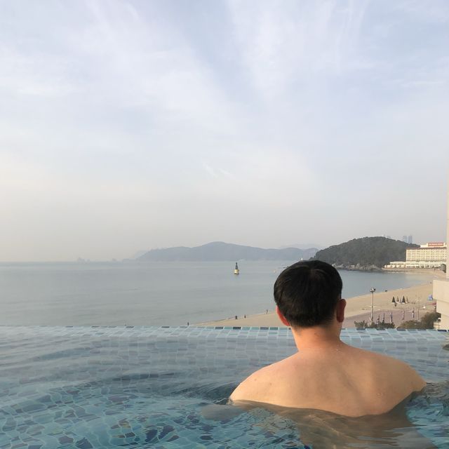 호텔의 변신은 무죄, 그랜드 조선 부산