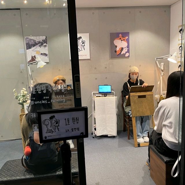 最近韓國流行 👍街頭手繪💜這家常常經過都在排隊