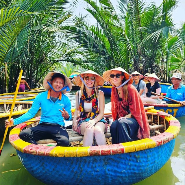 Spinning Basket Boats - Vietnam