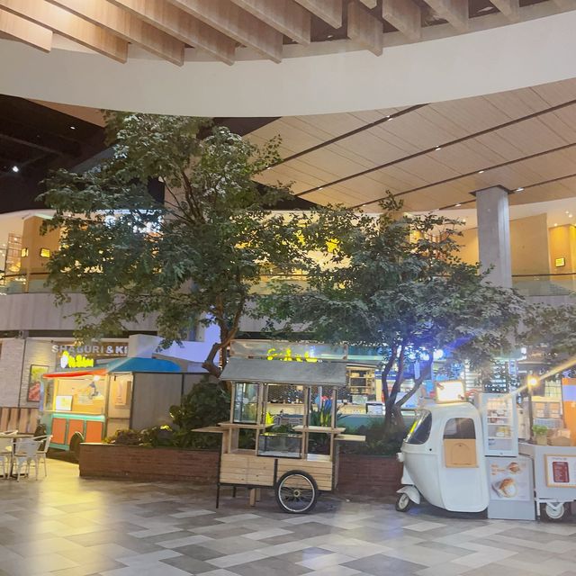 Pakuwon City Mall內的Food Society