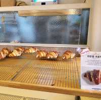 파주 마장호수 한옥카페 , 아티장 베이커스 🍞 - 라우겐 크로아상
