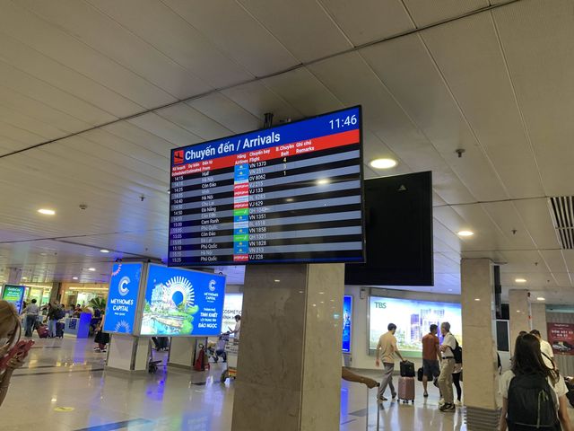 ベトナム　ノイバイ国際空港からタンソンニャット国際空港へ　Pacificairlineでフライト！